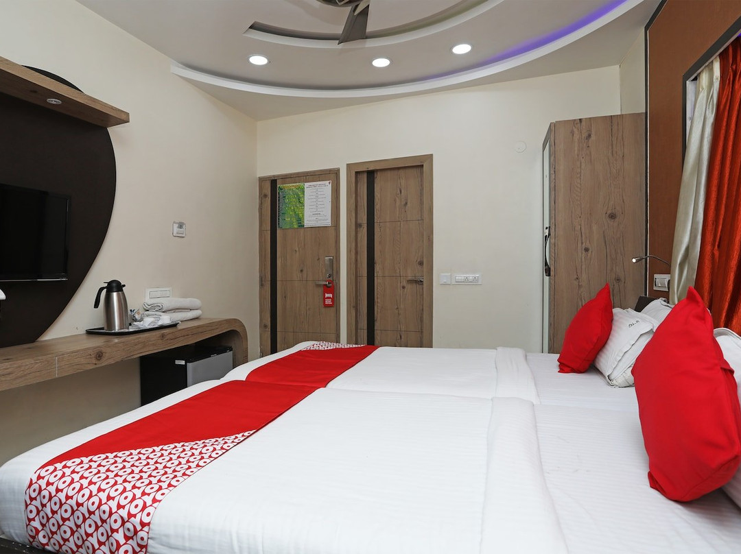 OYO 2038 Hotel Green Leaf Regency主图