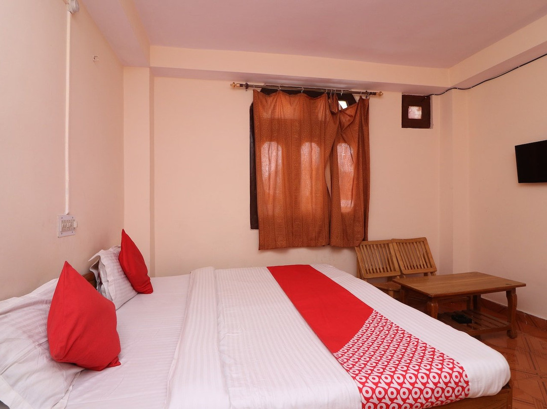 OYO 36552 Royal Voyages主图