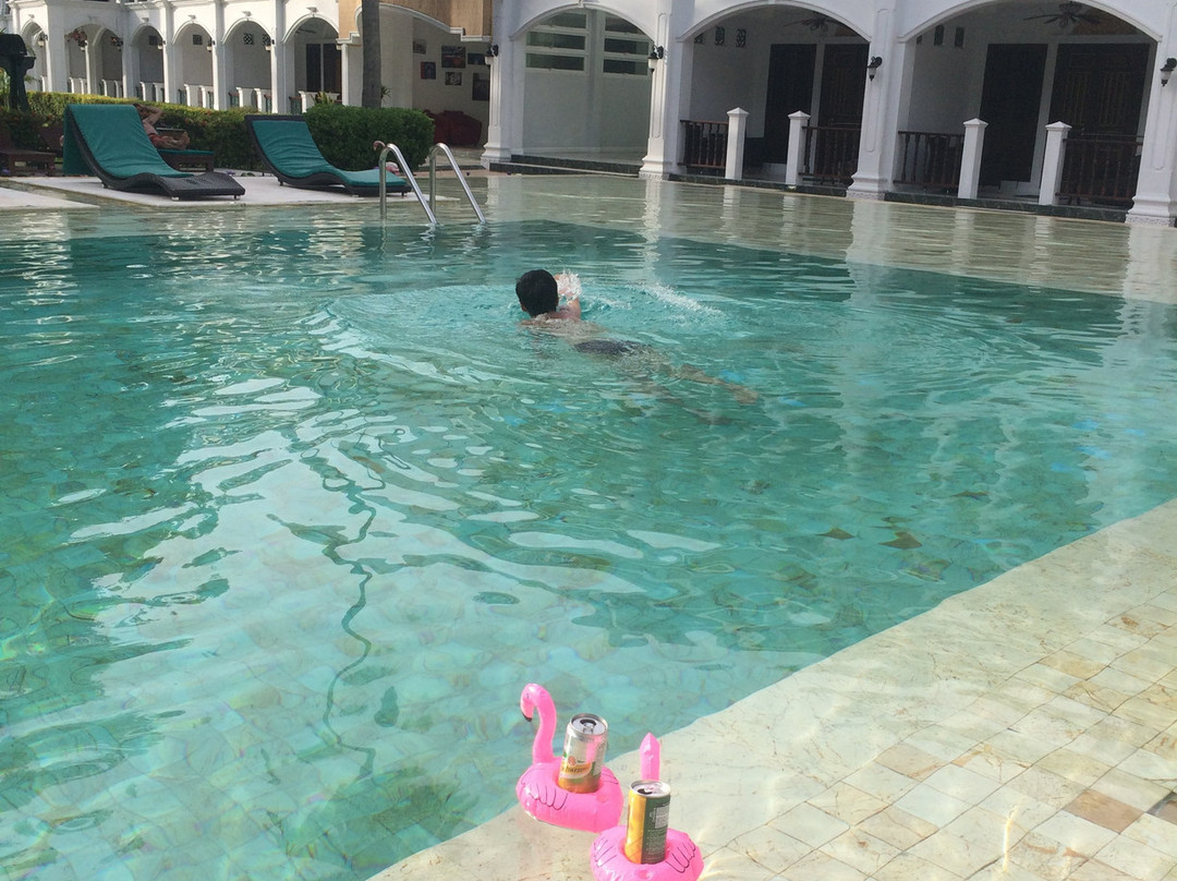 拉查岛瑞阿布瑞度假酒店主图