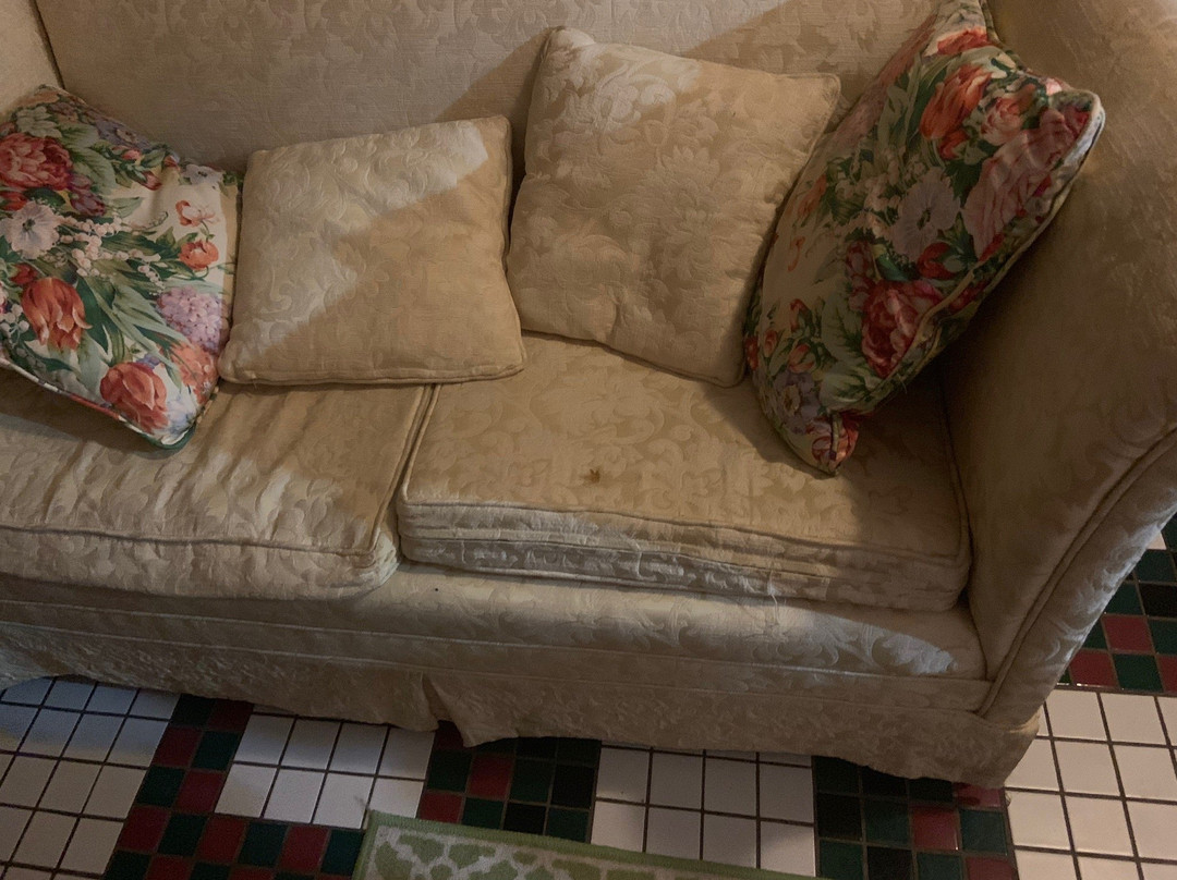 The Edgeworth Inn主图