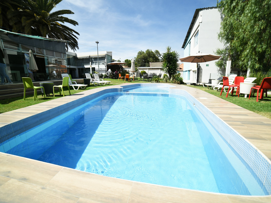 Camino Plaza Hotel主图