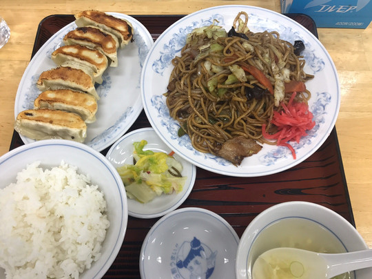ぎょうざの満洲 鶴ヶ島駅前店