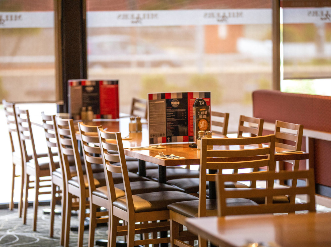 Nightcap at Millers Inn主图