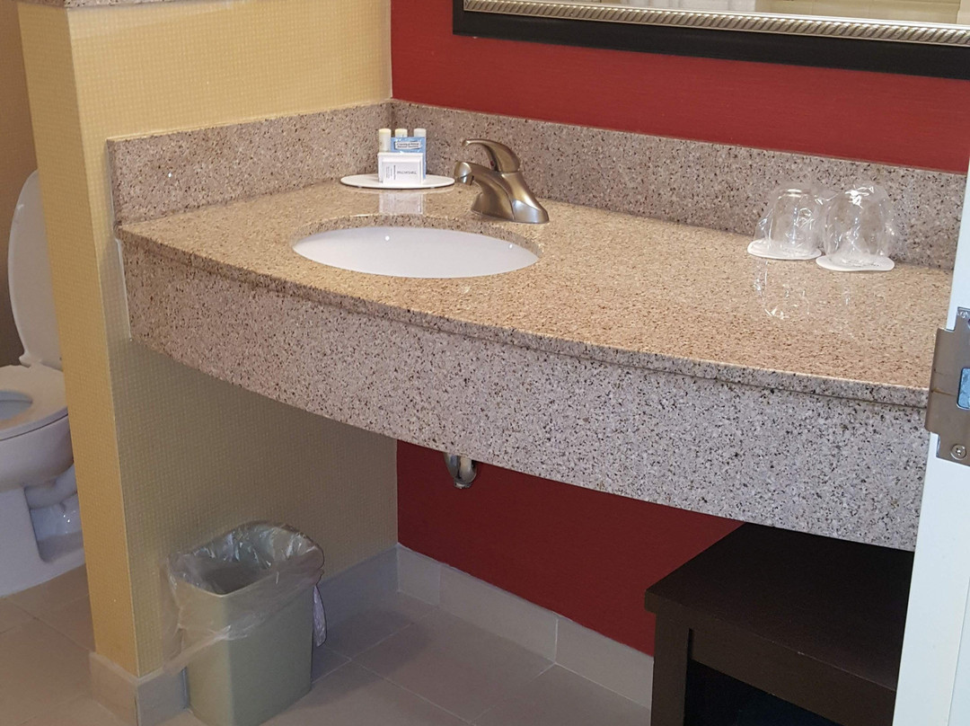 Courtyard by Marriott High Point主图