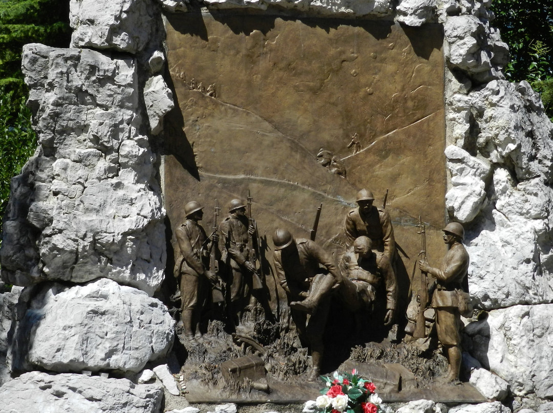 Monumento all'Alpino景点图片
