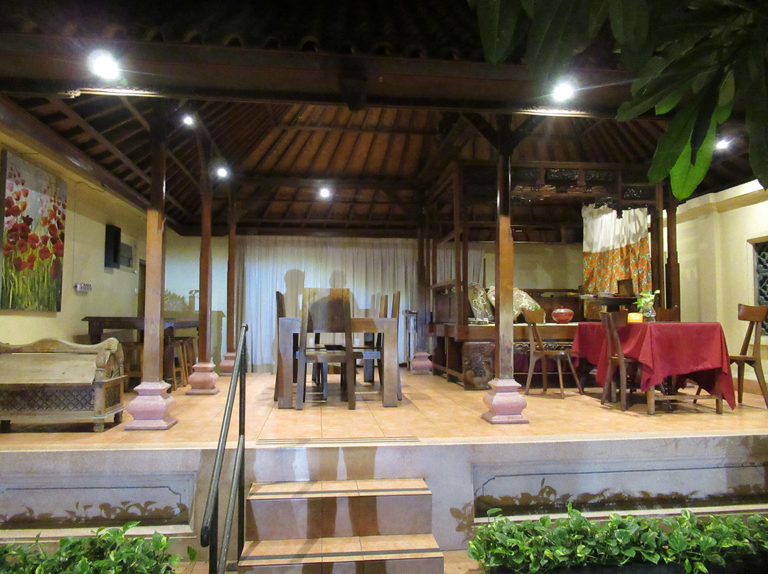 Hotel Intansari主图