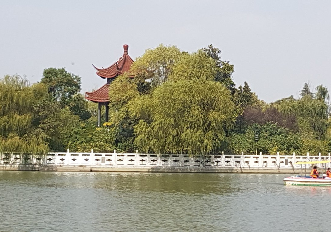 凤台县旅游景点-龙湖公园