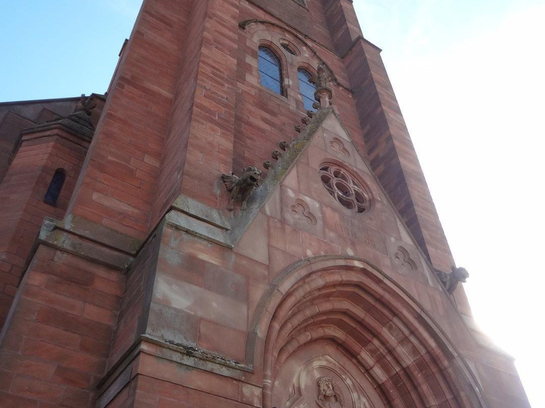 Église Saints Pierre et Paul景点图片