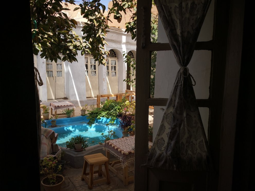 Howzak House (Boutique Hostel)