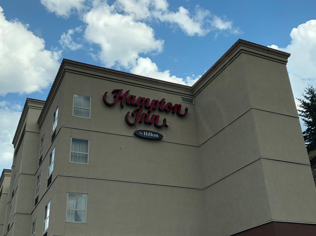 坎卢普斯希尔顿恒庭酒店主图