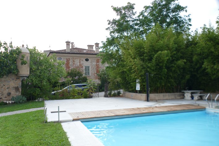 Agriturismo L'unicorno-泳池