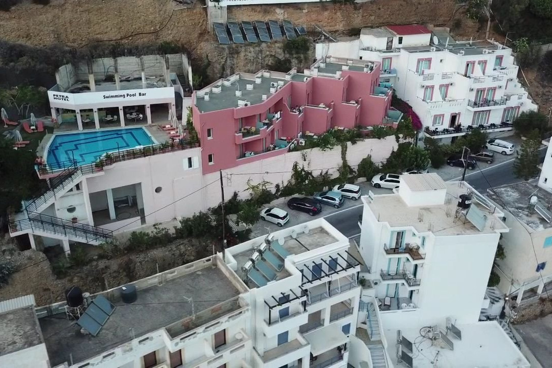 佩特拉酒店主图