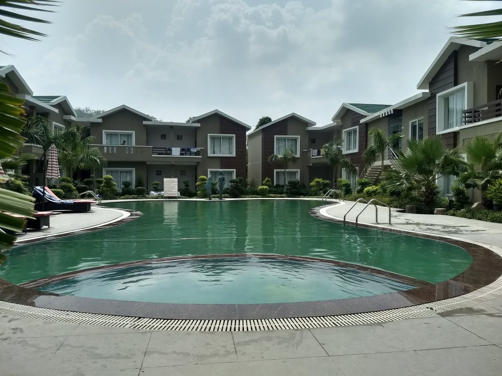 Maulik Mansion Resort