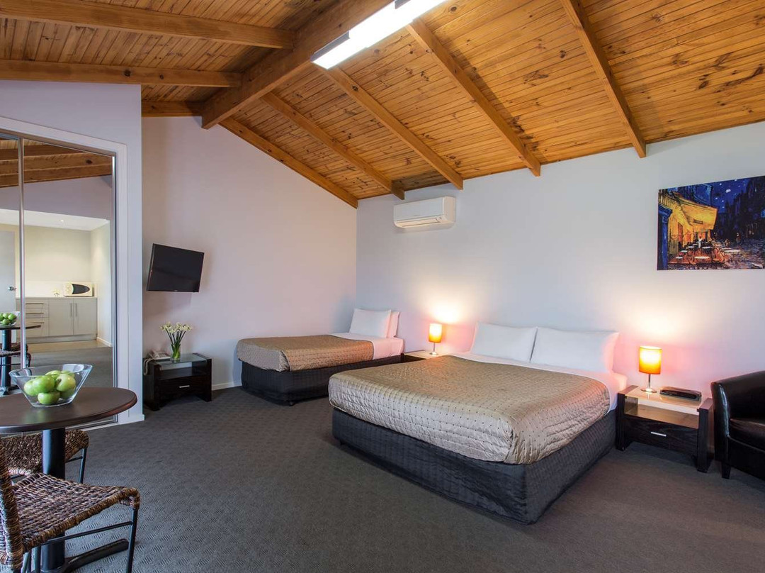 Best Western Colonial Village Motel主图