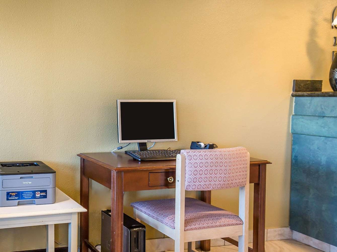 Quality Inn and Suites主图