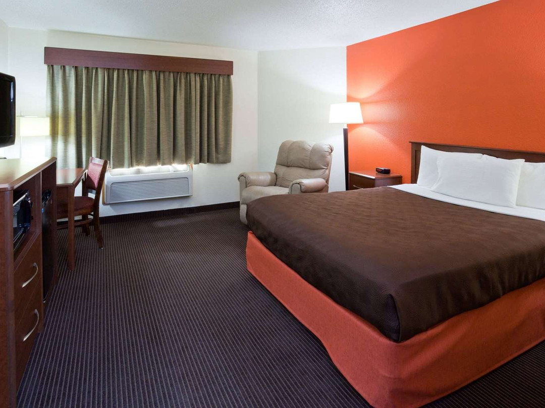 AmericInn by Wyndham Monroe主图