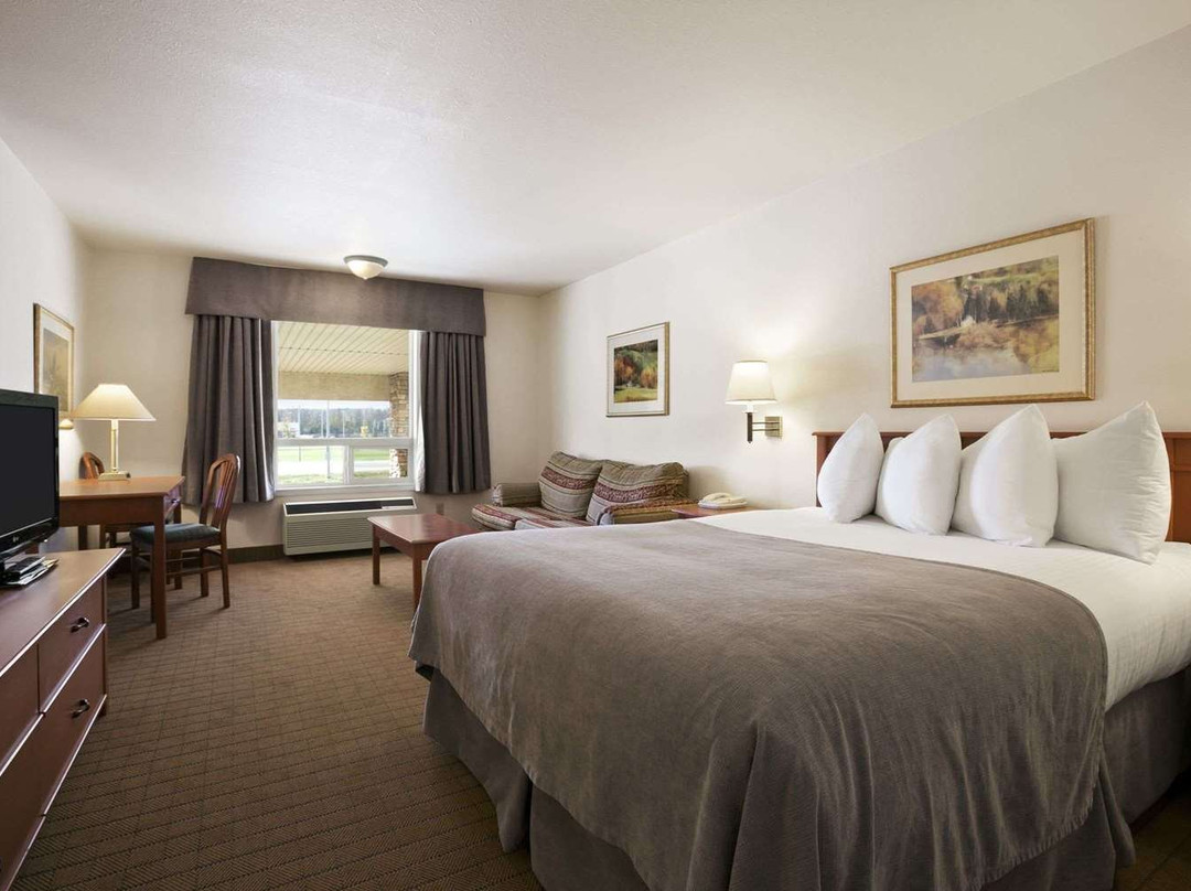 Super 8 by Wyndham Slave Lake AB主图