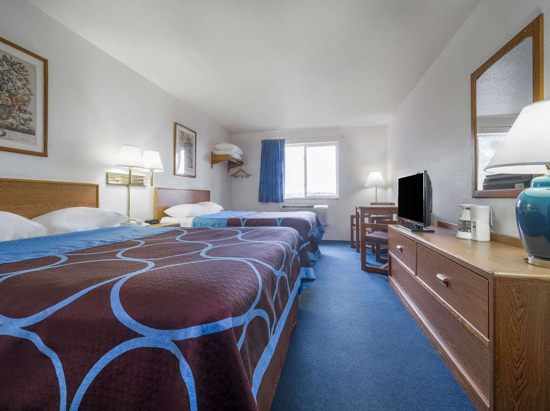 Super 8 by Wyndham Park Rapids主图