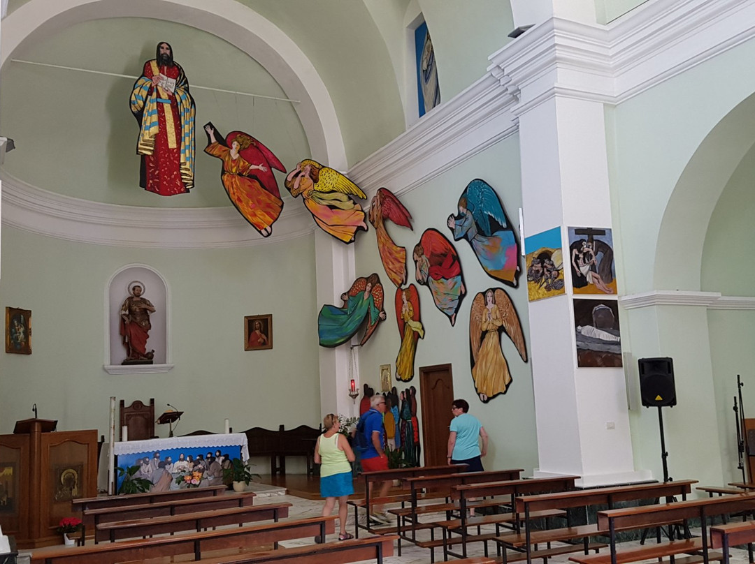Church of Saint Theresa-圣特雷莎加卢拉必去景点