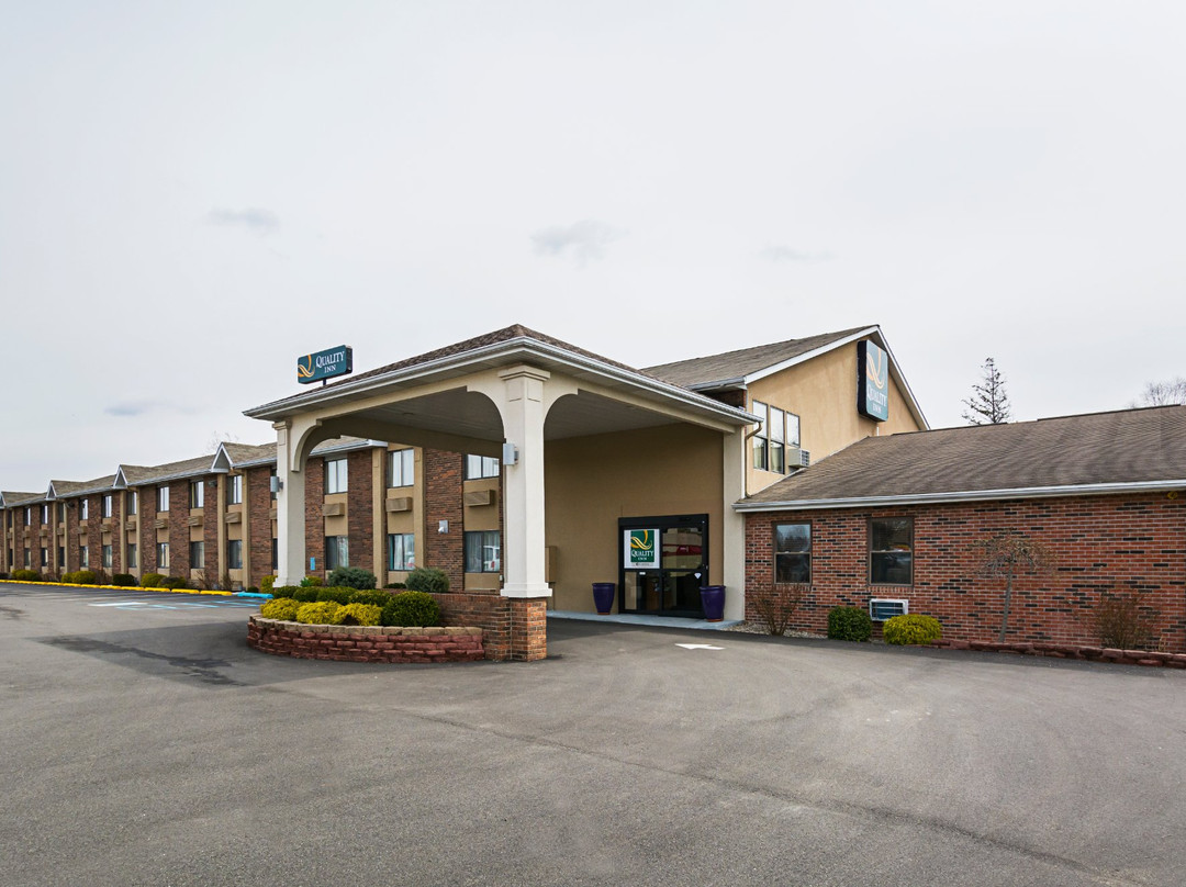 Quality Inn I-74 Batesville主图