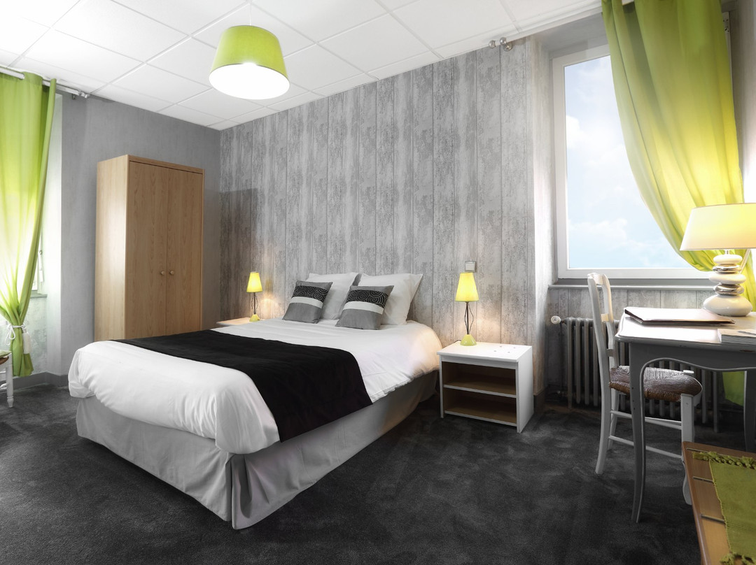 Logis Hôtel les Voyageurs主图