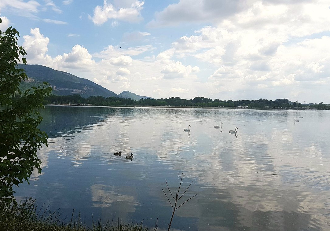 Base de Loisirs de la Vallée Bleue-Montalieu-Vercieu必去景点