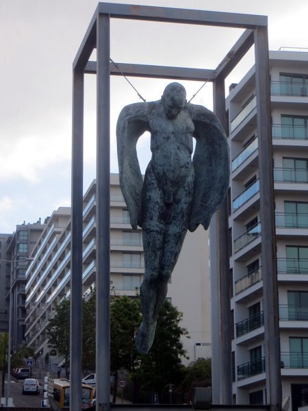 Anjo da Praca da Assicom-沙尔必去景点