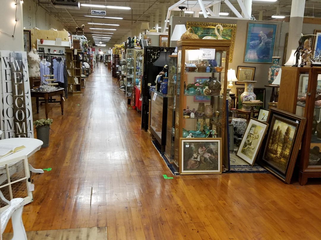 Catawba River Antique Mall景点图片