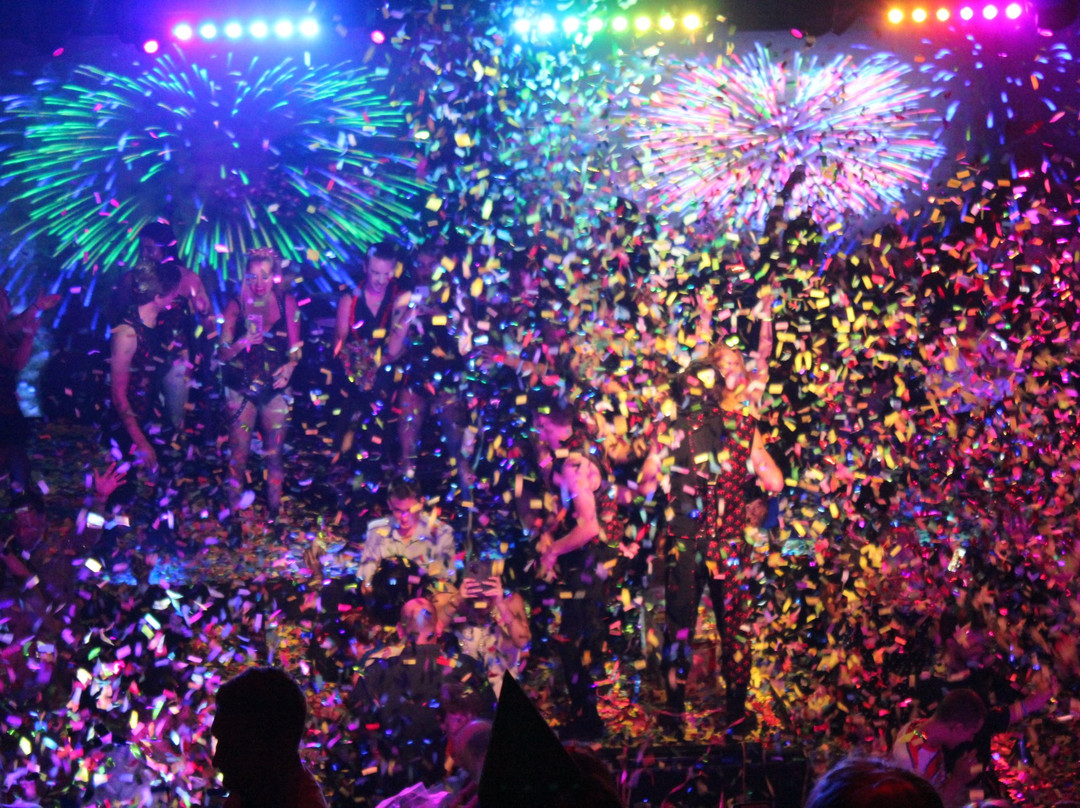 Dracula's Cabaret-布罗德海滩必去景点