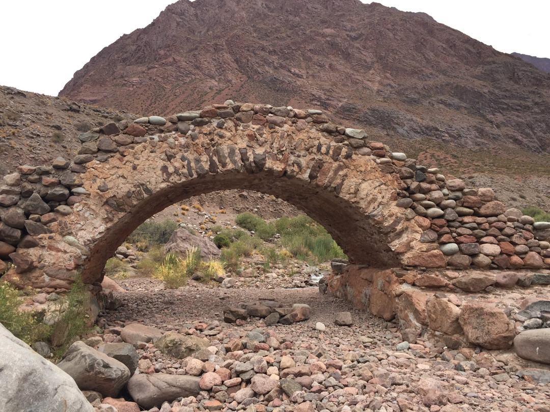 Puente Picheuta-乌斯帕亚塔必去景点