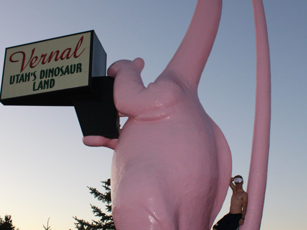 Pink Brontosaurus-Vernal必去景点