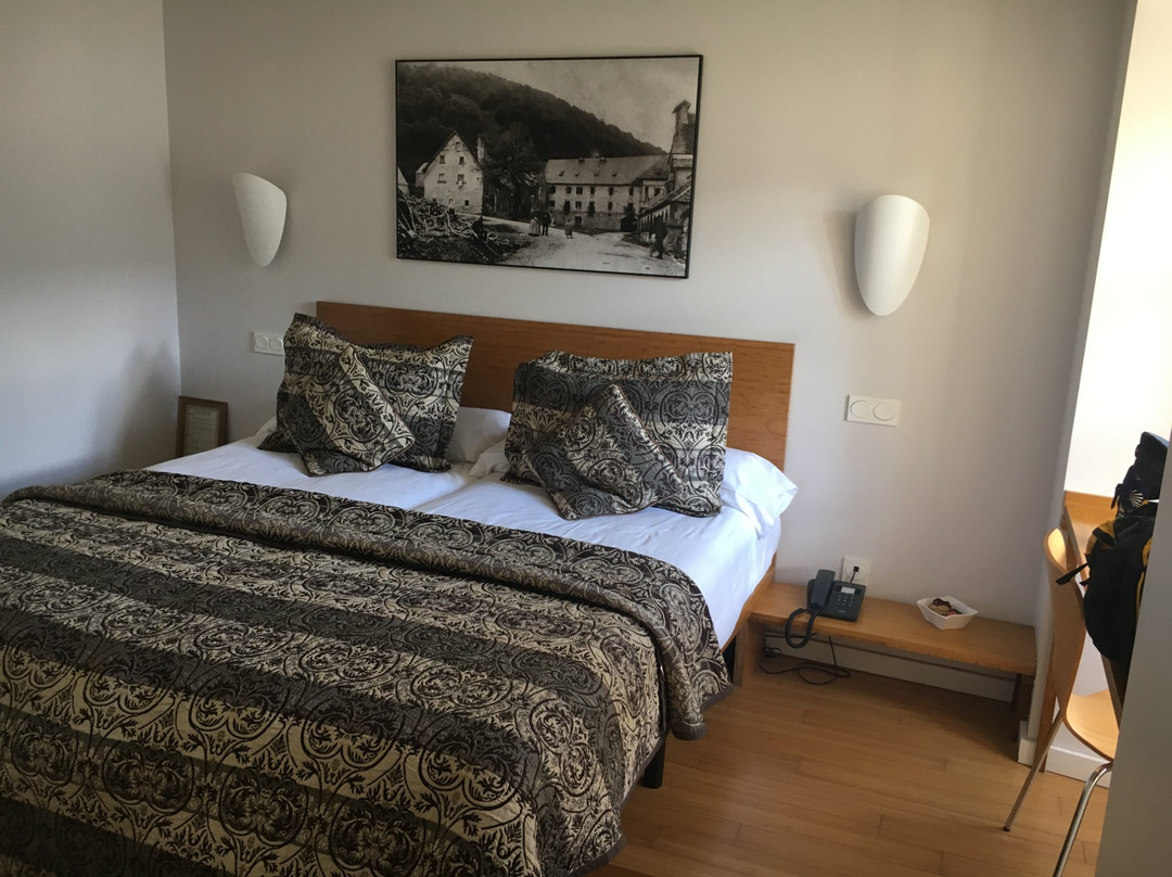 Garayoa酒店住宿-龙塞斯瓦耶斯酒店