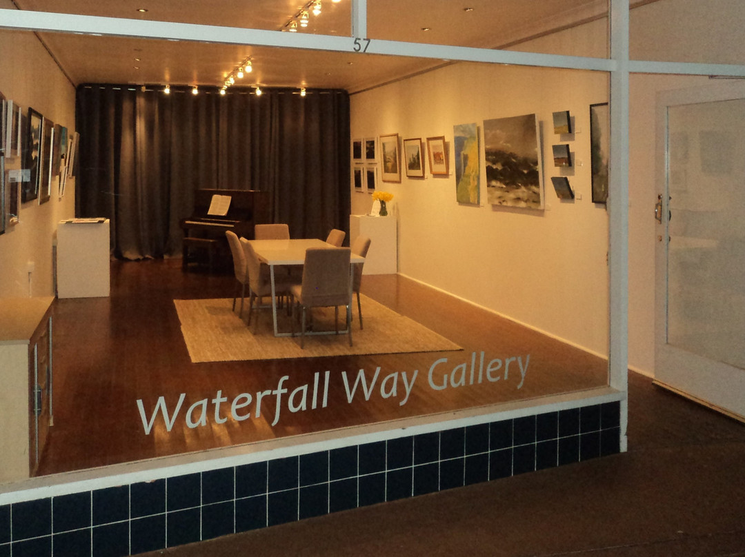Waterfall Way Gallery景点图片