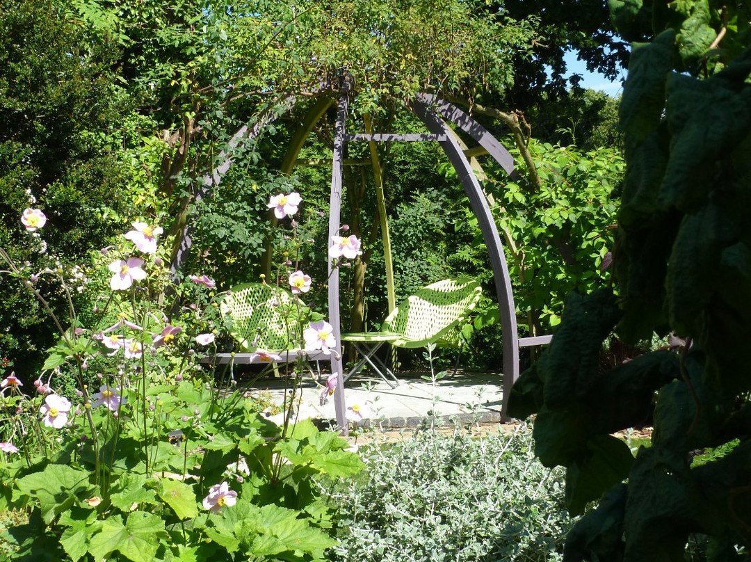 Hambrooks Garden Centre景点图片