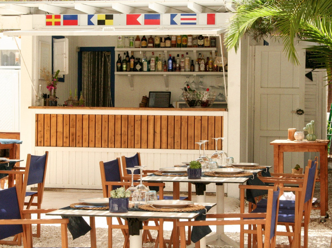 Agua Amarga餐馆和美食-El Beach Agua Amarga