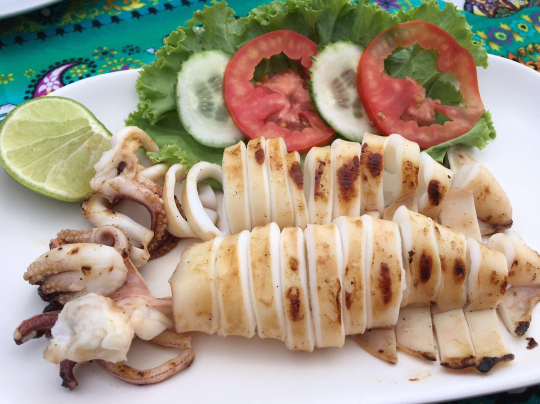 ร้านอาหาร ปู เนินตอง