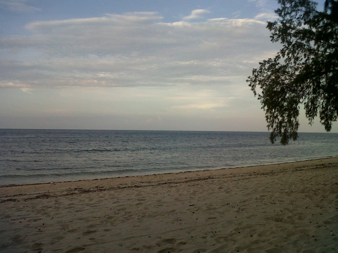 Puru Kambera Beach景点图片