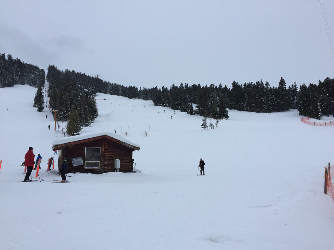 Harper Mountain Ski and Snowboard Hill-坎卢普斯必去景点