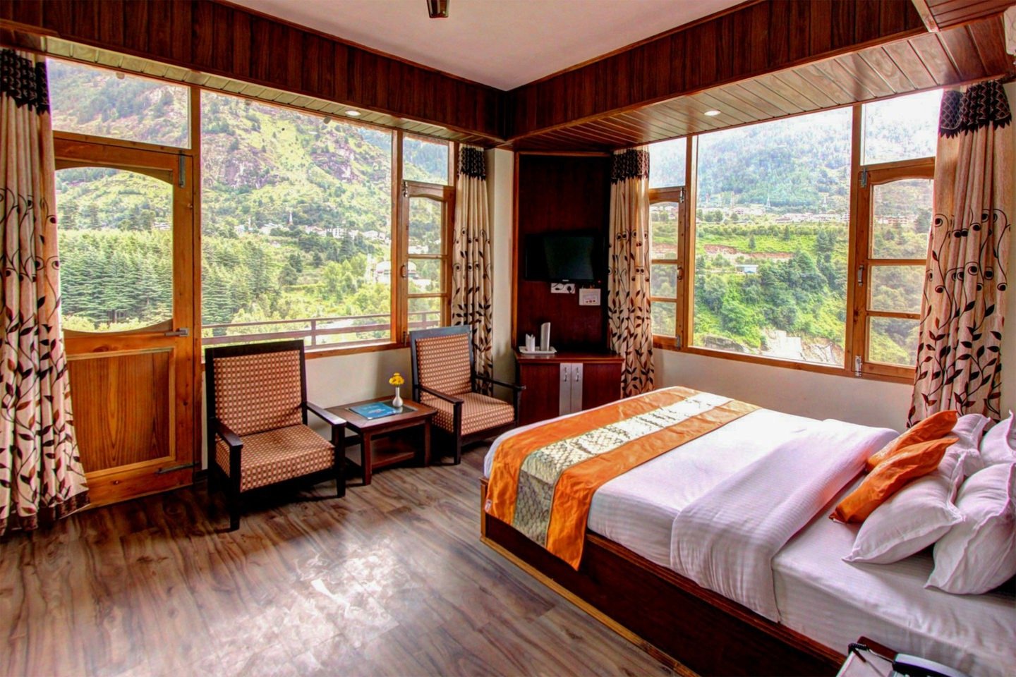 Manali Mountains Regency-官方