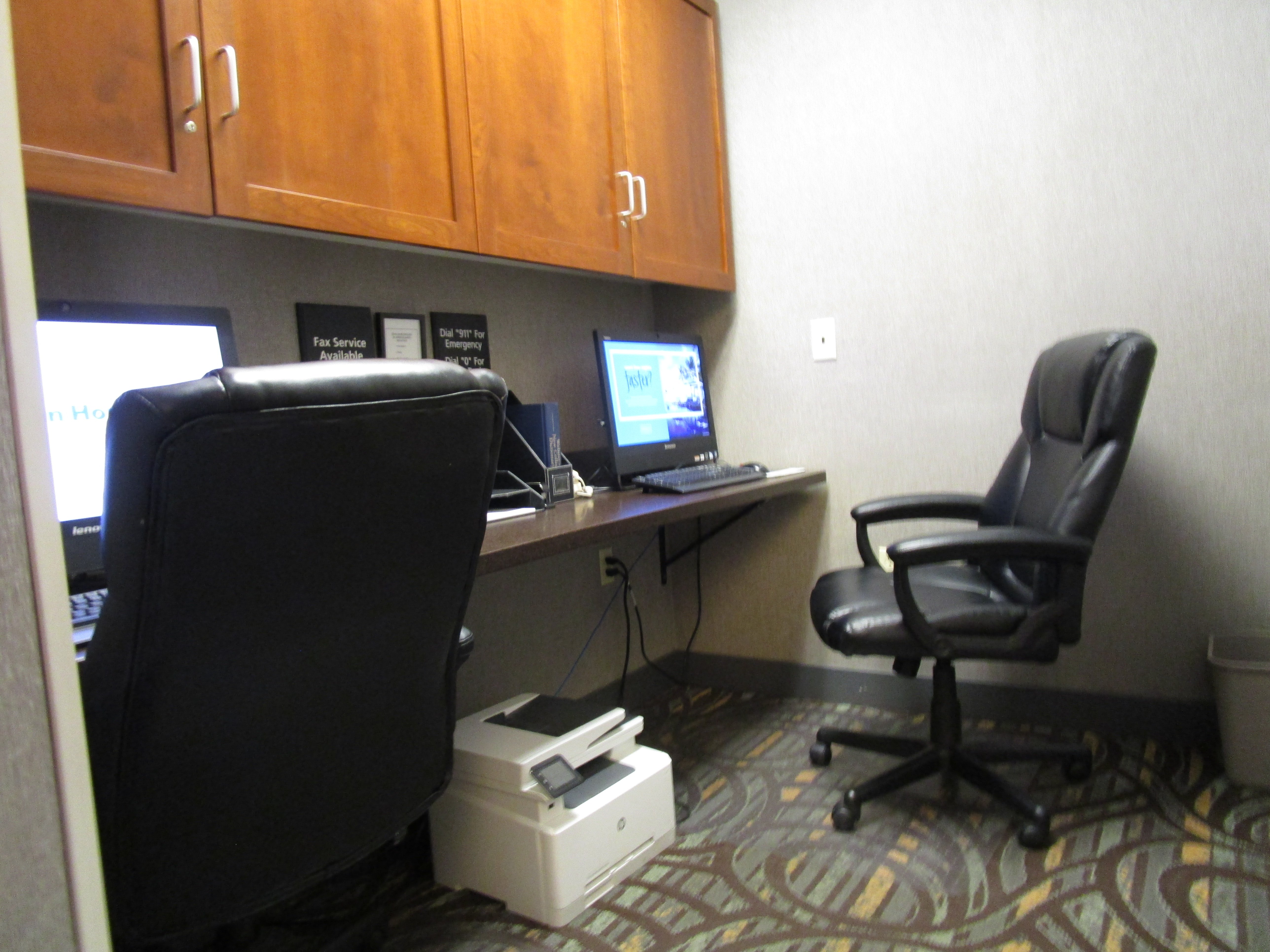 Hampton Inn Medford-商务中心/多功能厅