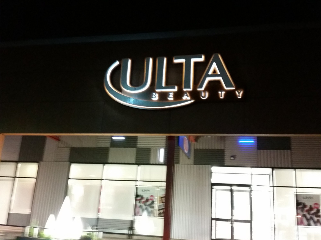 Mayfair Mall-沃瓦托萨必去景点