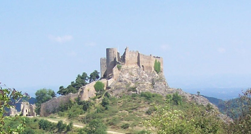Château de Couzan景点图片