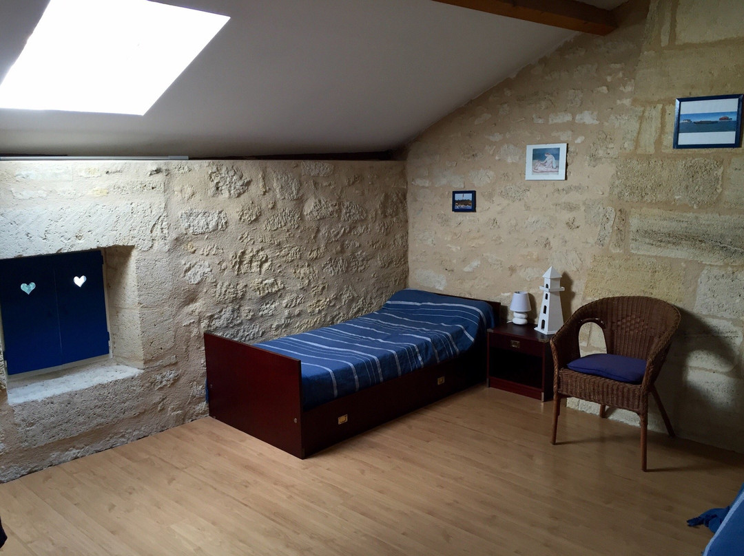 布瑟佐尔十字城堡酒店主图