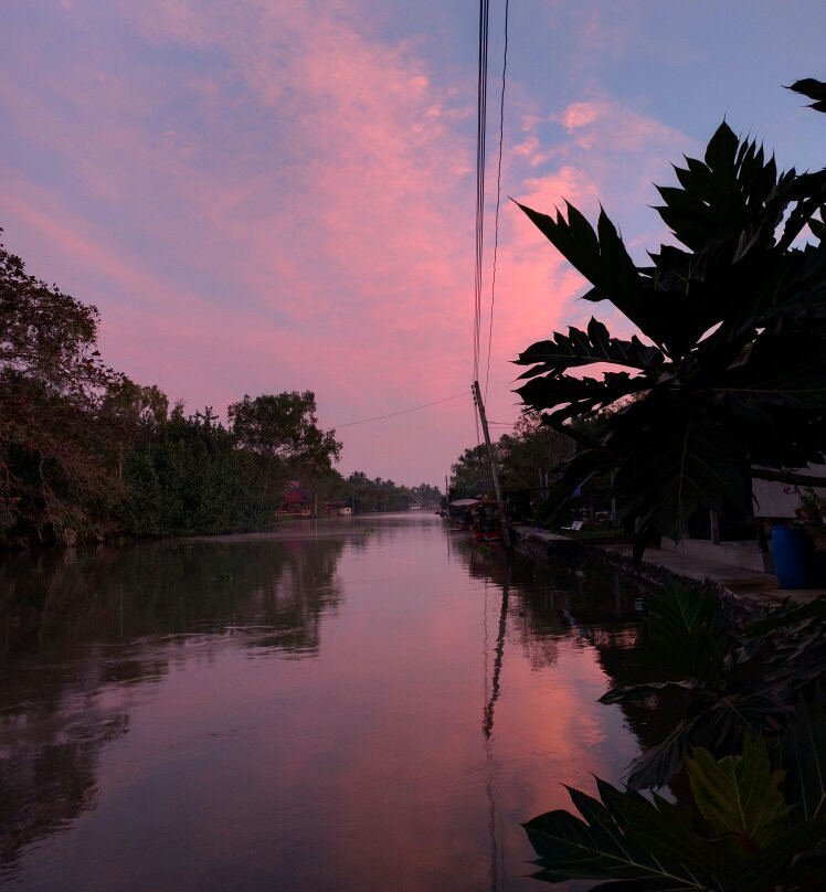 Ruean Mai Chai Khlong主图