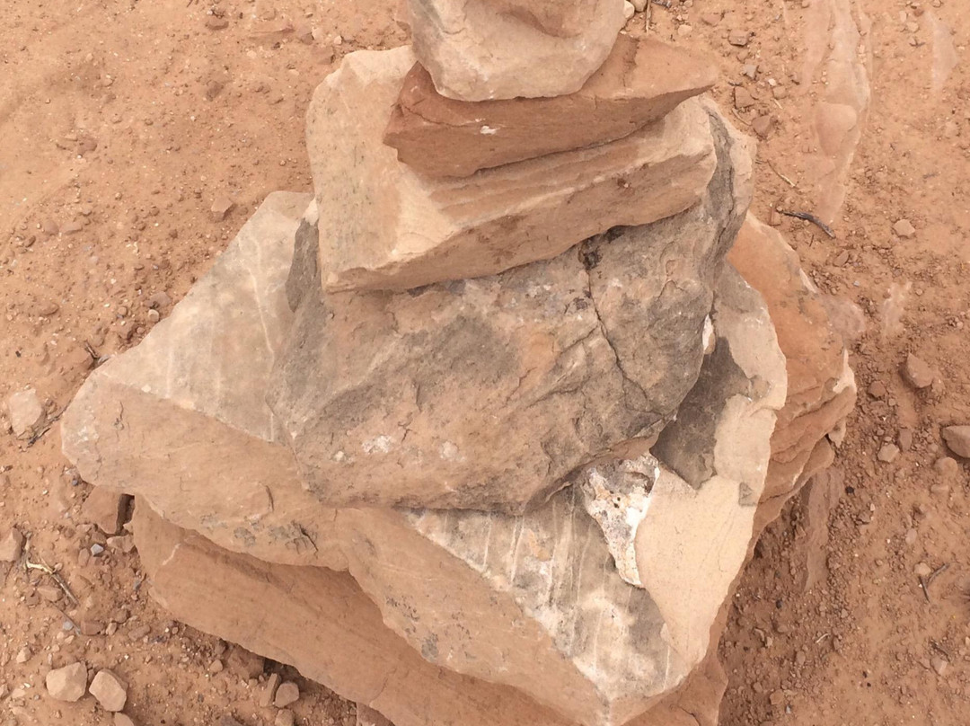 Monitor and Merriamac Rock Formations-峡谷地国家公园必去景点