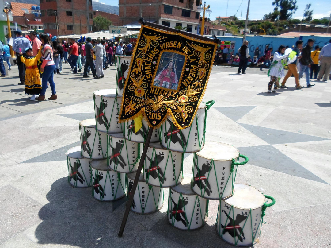 Iglesia La Soledad-瓦拉斯必去景点