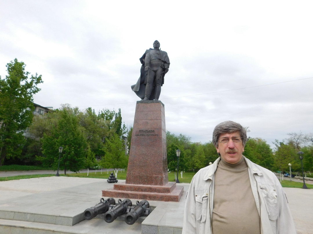 Monument to the General Yermolov景点图片