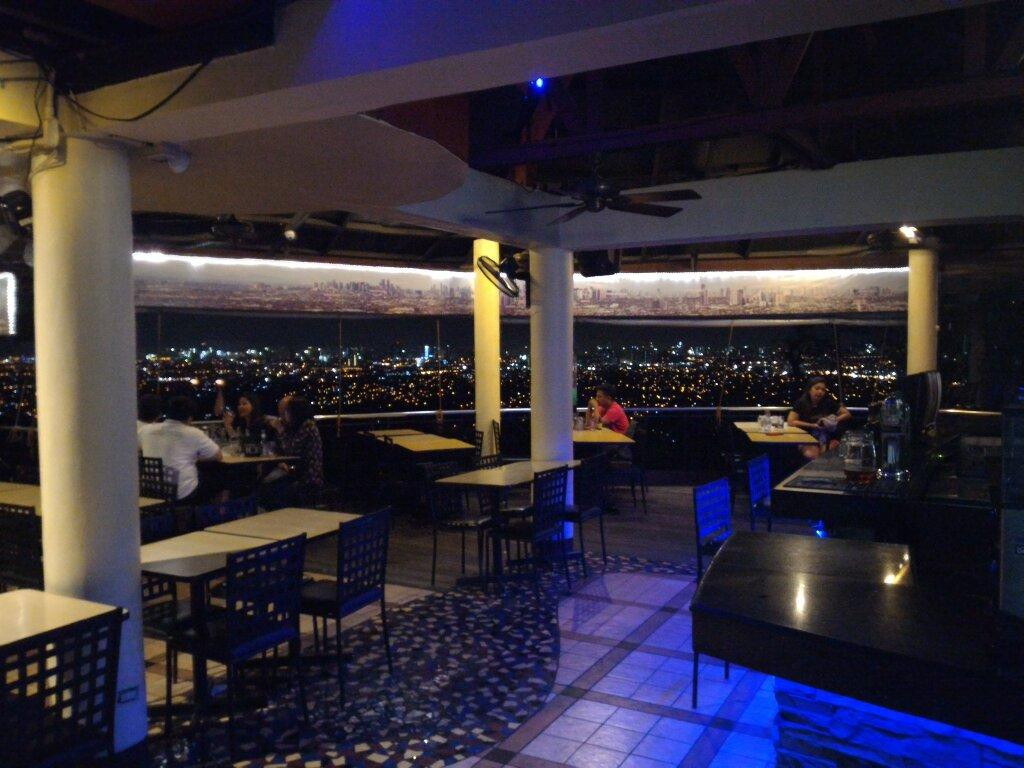 Padi's Point Bar and Restaurant