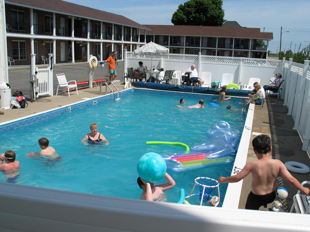 Continental Inn Cheboygan主图