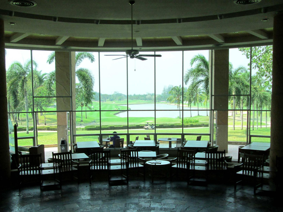 Khao Kheow Country Club-是拉差必去景点